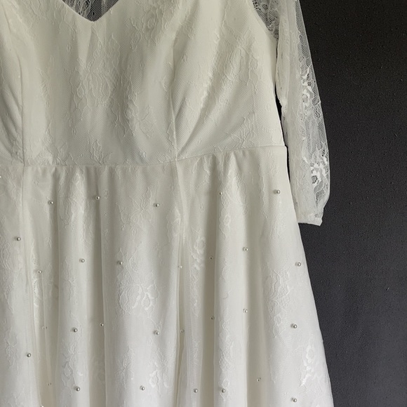 TORRID Ivory Lace Tea-length wedding dress, size 16, NWT - Picture 4 of 6